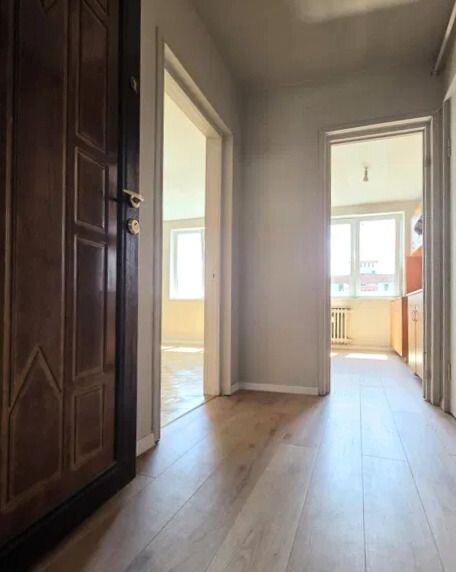 Brasov vedere panoramica spre munti 2 camere sud etaj 7/8 zona Garii Victoriei